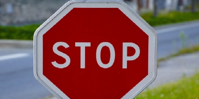 CC686 panneau stop 400x200 .jpg